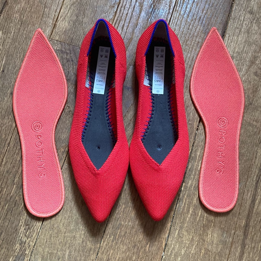Rothy’s point flat red 8.5 NEW